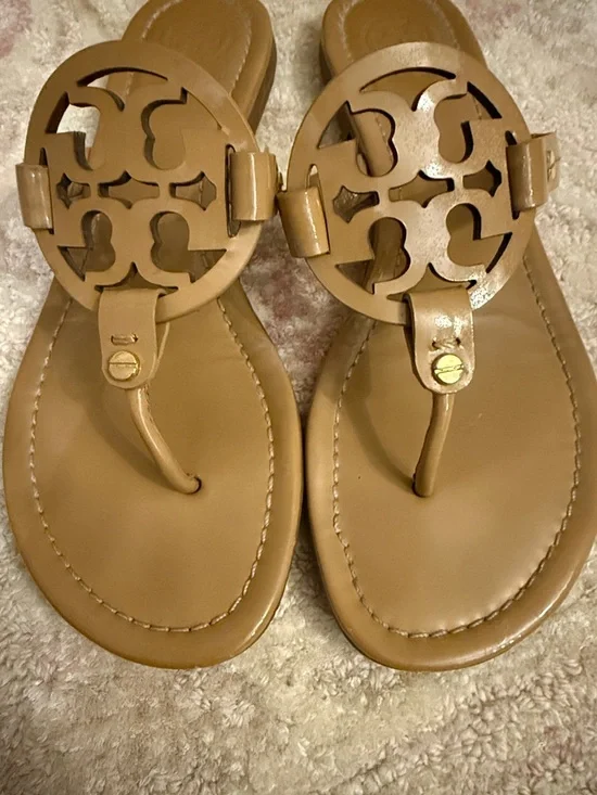 Tory Burch Tan Logo Leather Thong Sandals - Picture 6 of 6
